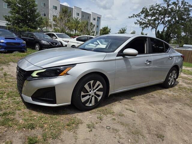 Used 2023 Nissan Altima 2.5 S FWD image 3