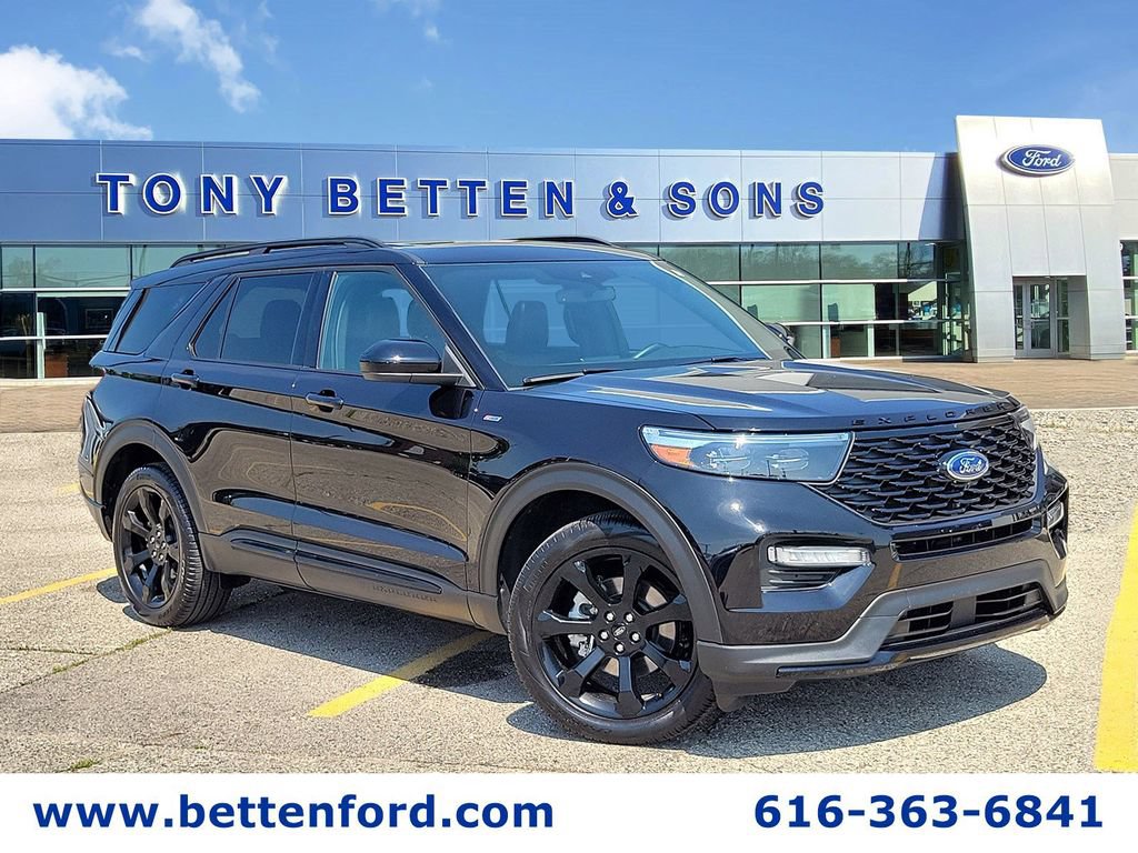 Used 2024 Ford Explorer ST-Line w/ Class IV Trailer Tow Package AWD/4WD image 1