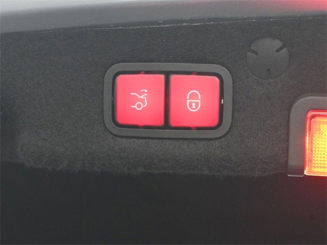 Used 2020 Mercedes-Benz C 300 Sedan image 25