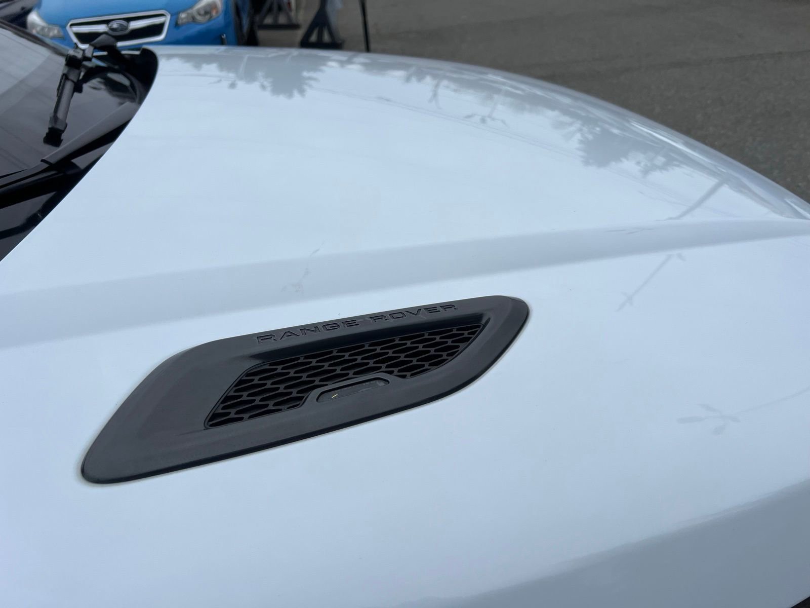 Used 2018 Land Rover Range Rover Evoque SE Premium image 9