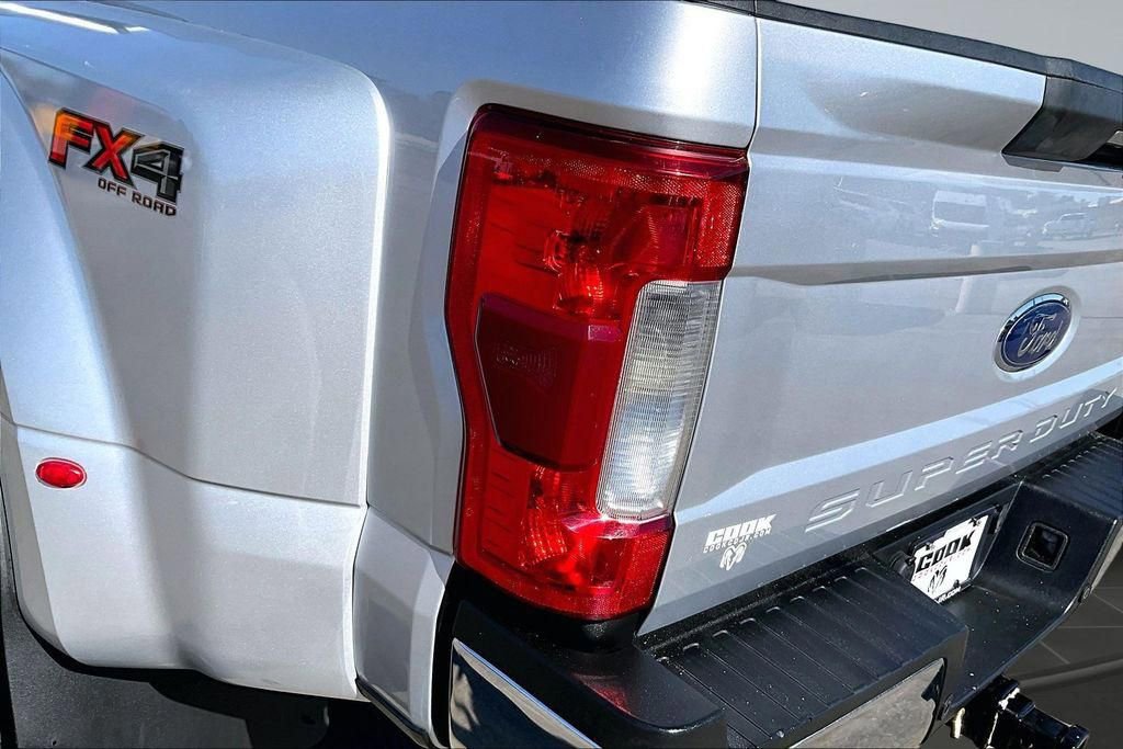 Used 2019 Ford F350 Lariat w/ Lariat Ultimate Package image 31