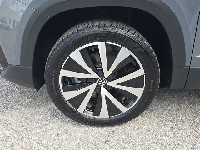 Used 2022 Volkswagen Taos SE image 7