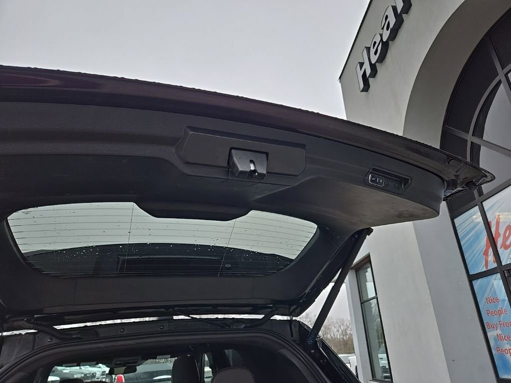 Used 2025 Ford Explorer Platinum w/ LUX Leather Package AWD/4WD image 94