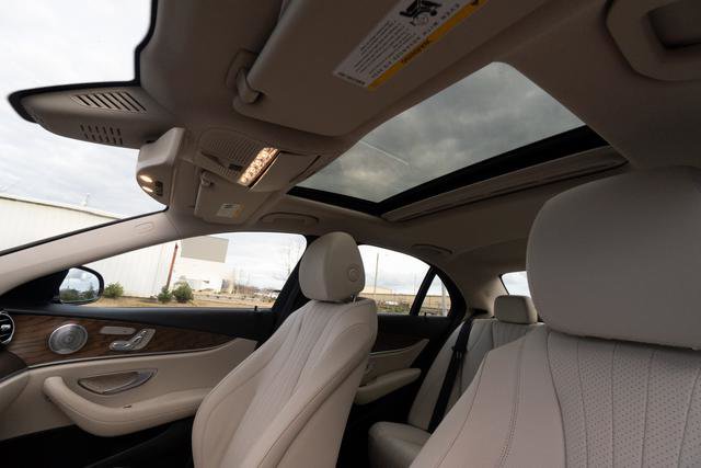 Used 2020 Mercedes-Benz E 350 Sedan image 27