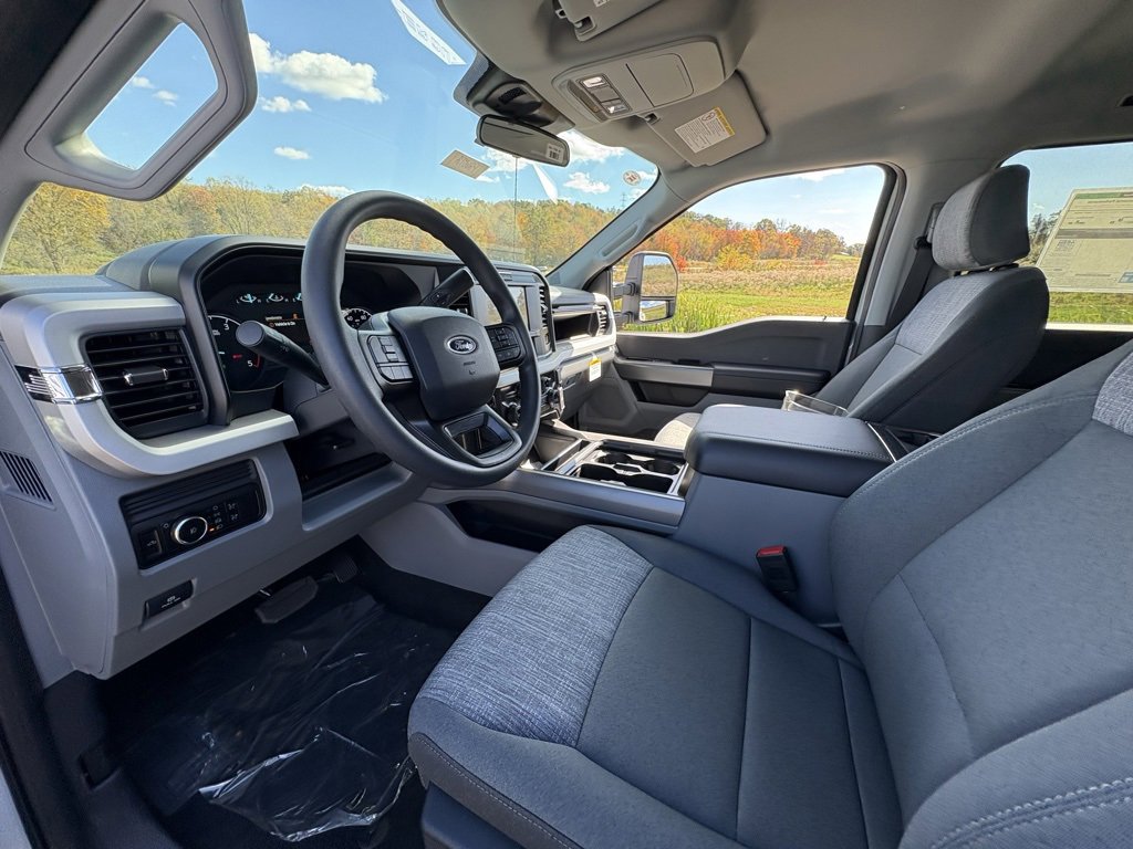 New 2026 Ford F350 XLT image 40