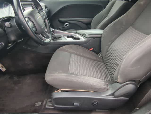 Certified 2018 Dodge Challenger SXT RWD image 15