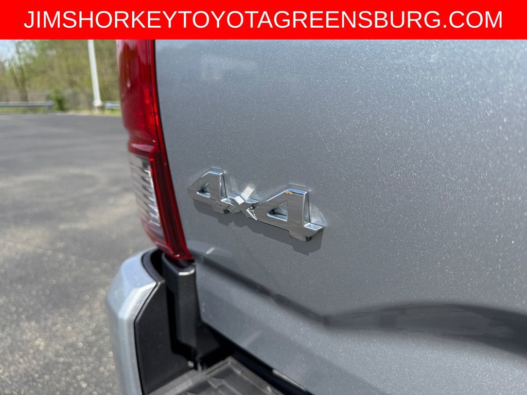 Used 2023 Toyota Tacoma SR AWD/4WD image 32