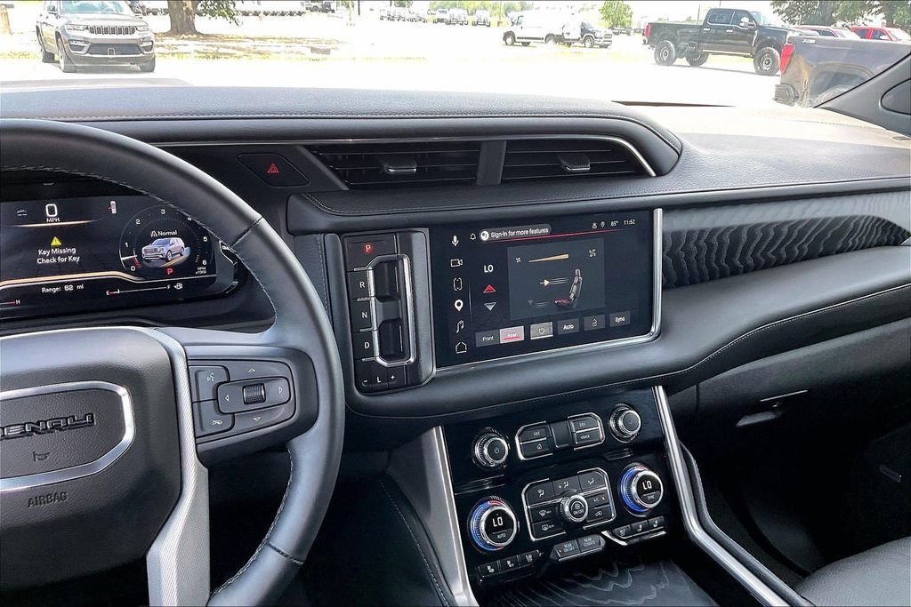 Used 2024 GMC Yukon Denali RWD image 9