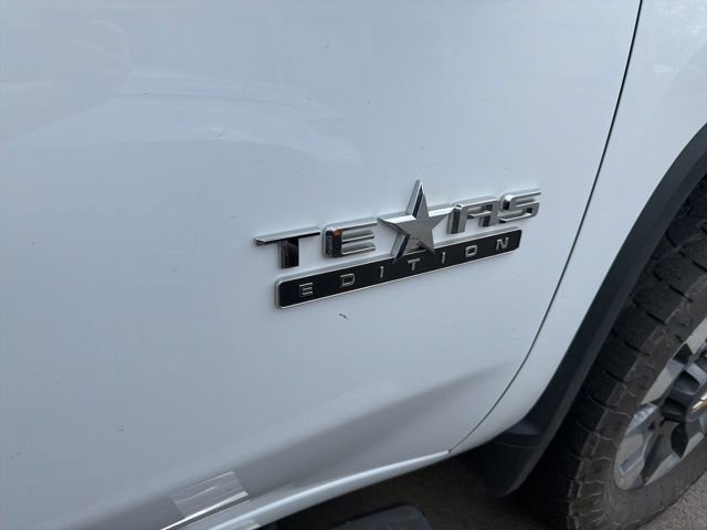 Used 2021 Chevrolet Silverado 2500 LT w/ Texas Edition image 8