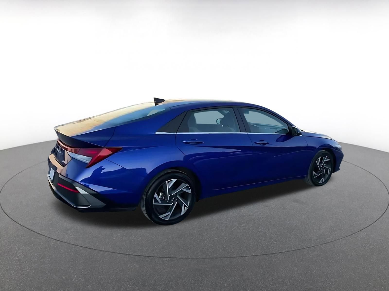 Used 2025 Kia K4 LXS image 14