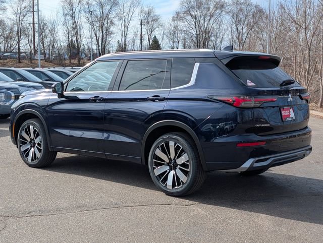 New 2026 Mitsubishi Outlander SEL image 2