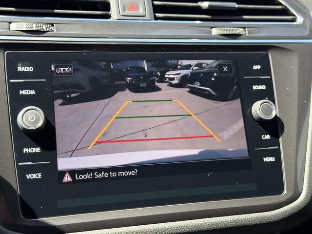 Certified 2023 Volkswagen Tiguan SE FWD image 23
