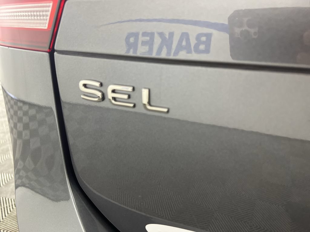 Used 2024 Volkswagen Tiguan SEL R-Line AWD/4WD image 33
