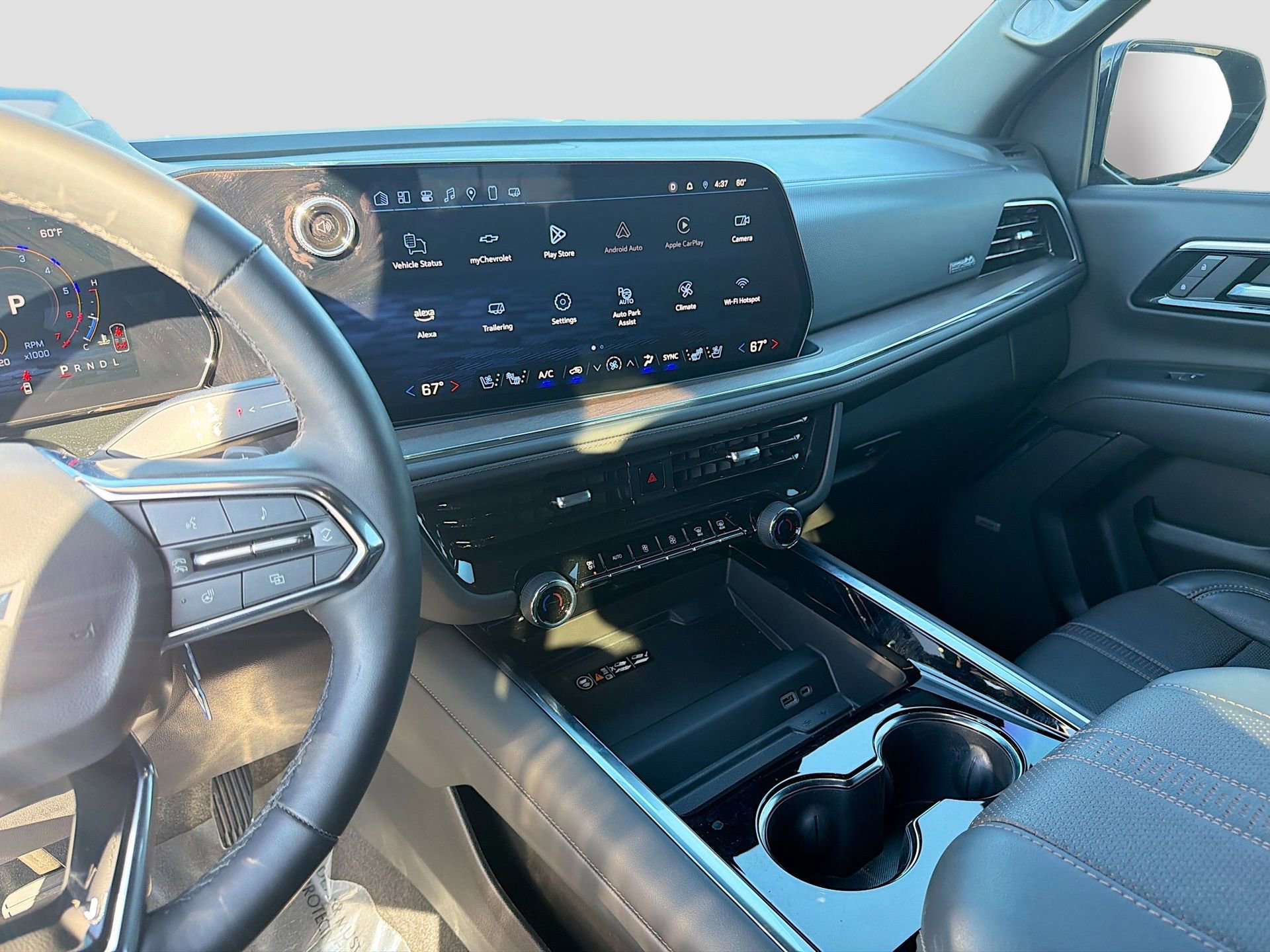 Used 2025 Chevrolet Suburban High Country image 30