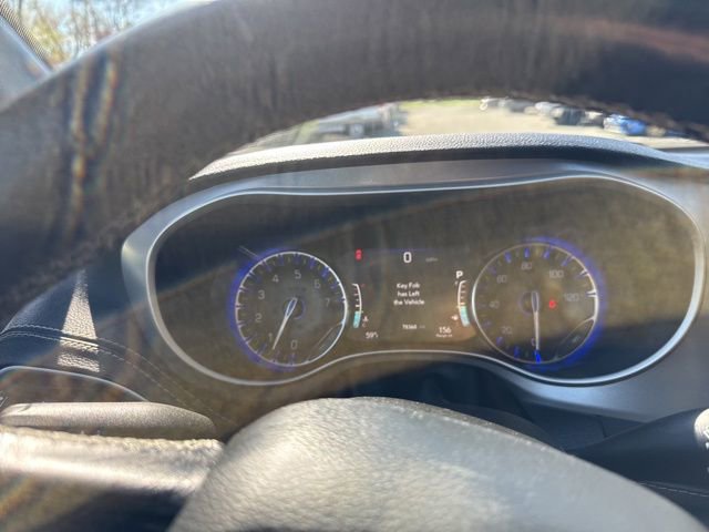 Used 2021 Chrysler Pacifica Touring-L w/ Premium & Safety Sphere Group image 26