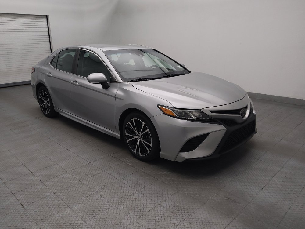 Used 2018 Toyota Camry SE w/ Convenience Package FWD image 13