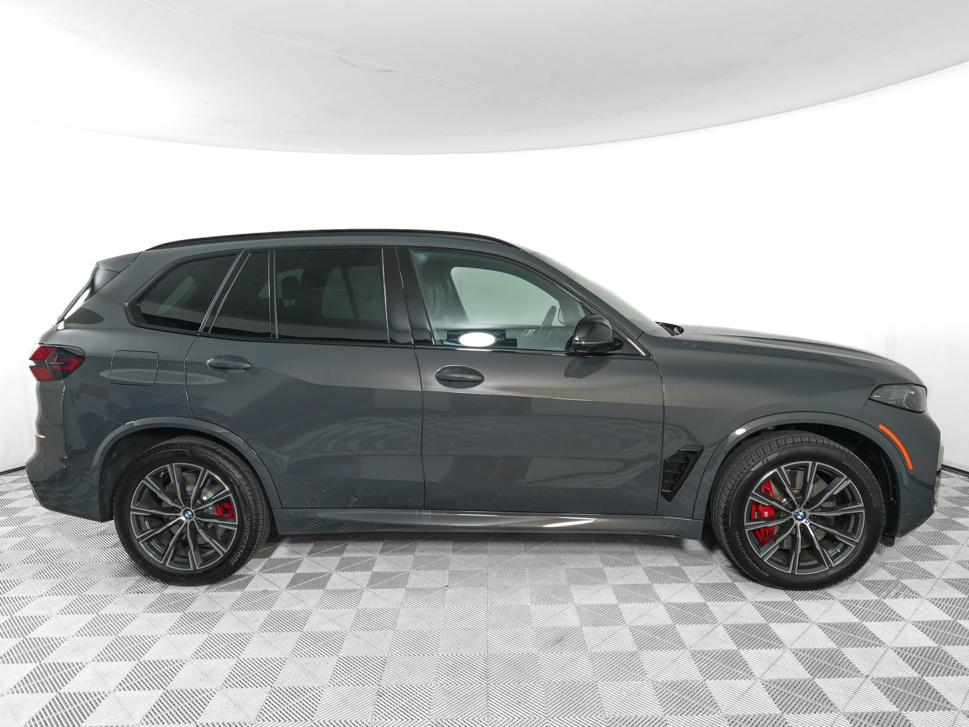 Used 2026 BMW X5 M60i AWD/4WD image 3