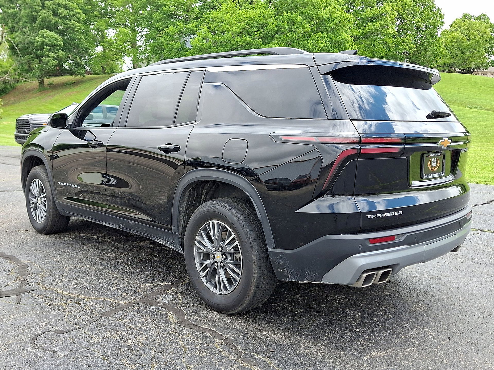 Used 2025 Chevrolet Traverse LT FWD image 22