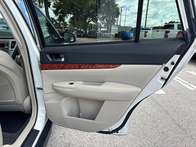 Used 2012 Subaru Outback 3.6R Limited w/ Moonroof Pkg AWD/4WD image 17