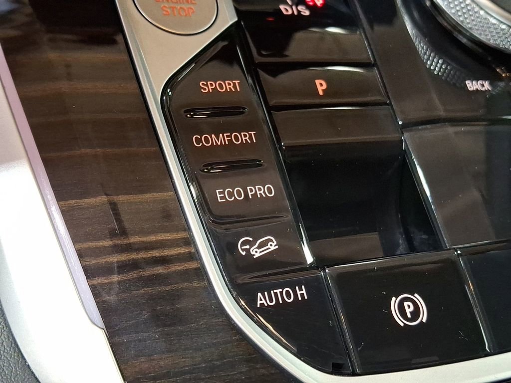 Certified 2025 BMW X5 xDrive40i w/ M Sport Package image 21