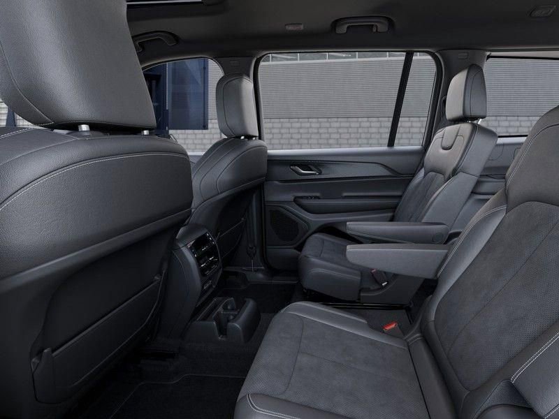 New 2025 Jeep Grand Cherokee L Altitude image 23