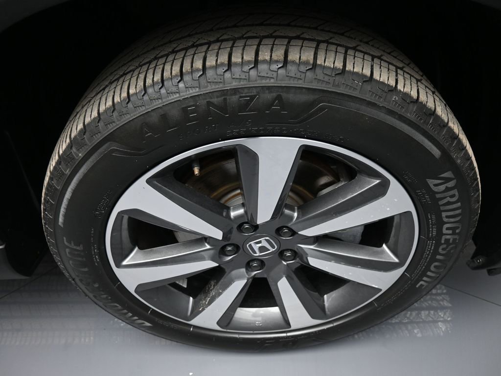 Certified 2024 Honda Pilot Elite image 13