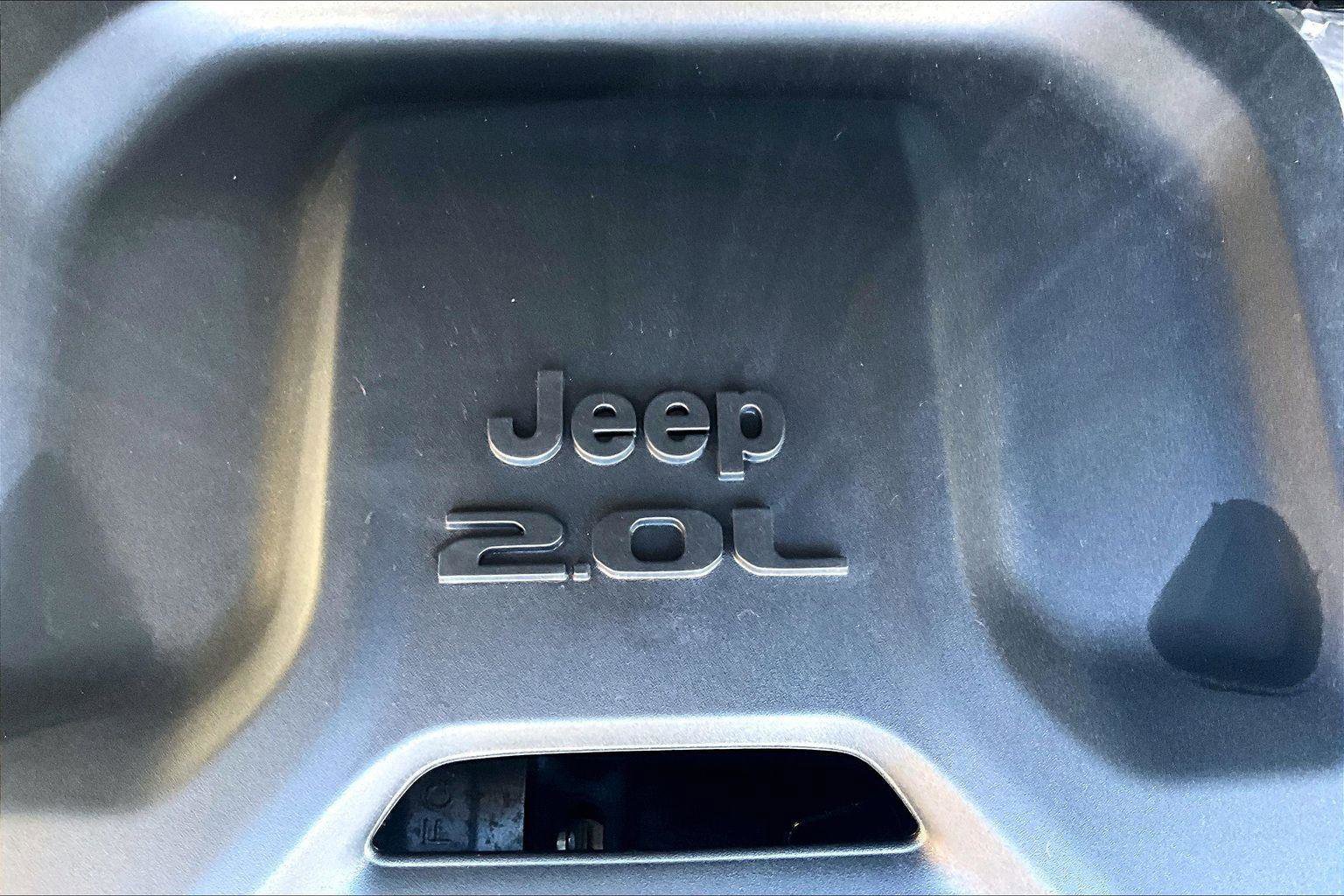 Used 2025 Jeep Wrangler Unlimited Rubicon w/ Convenience Group AWD/4WD image 35