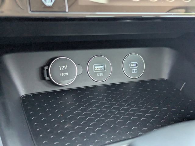 Used 2026 Genesis G70 2.5T RWD image 29