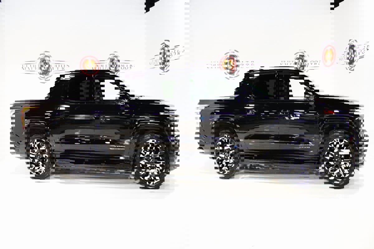 Used 2024 Chevrolet Silverado EV RST image 5