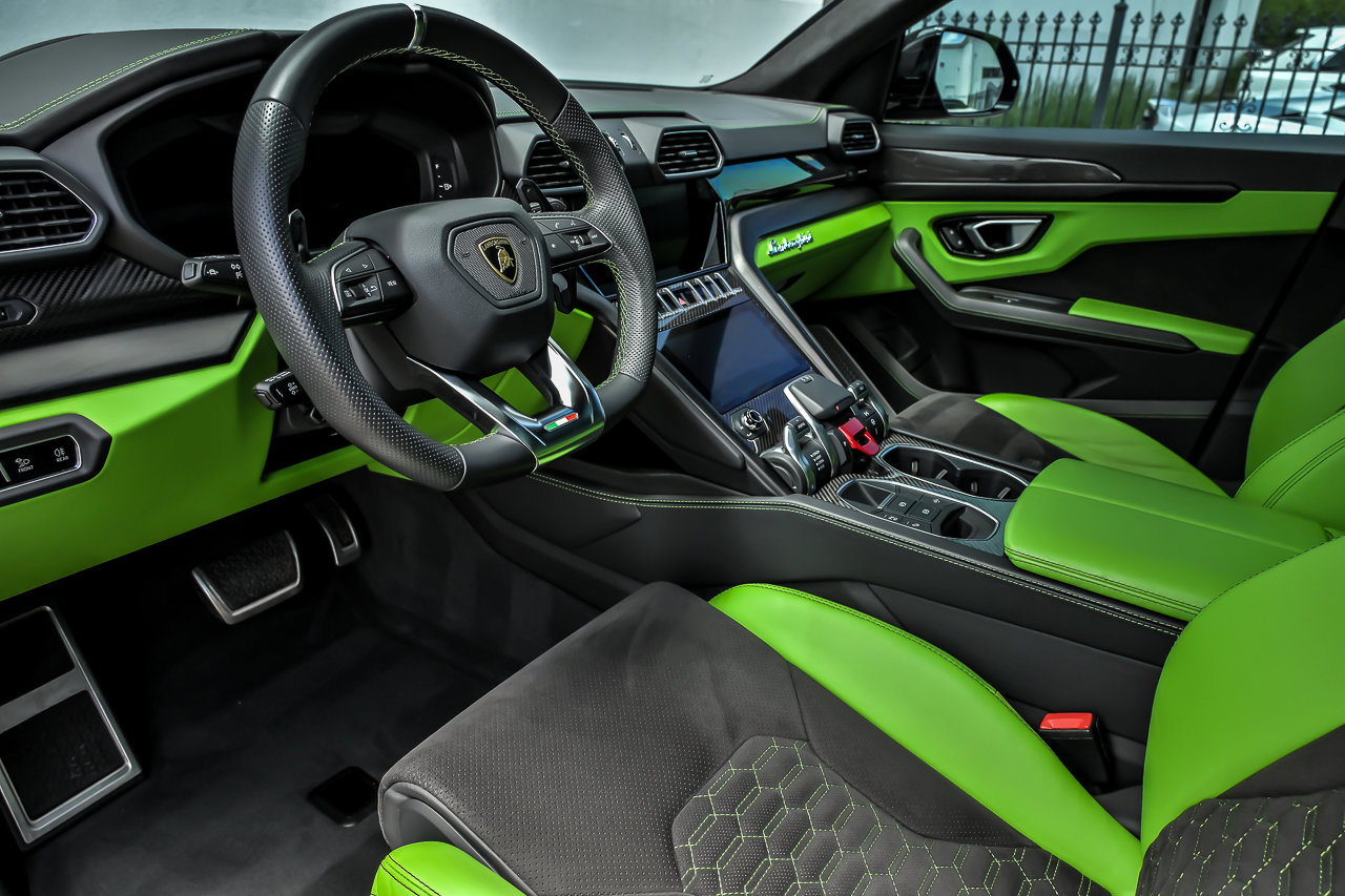 Used 2022 Lamborghini Urus AWD/4WD image 20