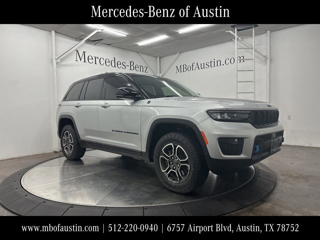 Used 2023 Jeep Grand Cherokee Trailhawk w/ Luxury Tech Group III AWD/4WD image 1