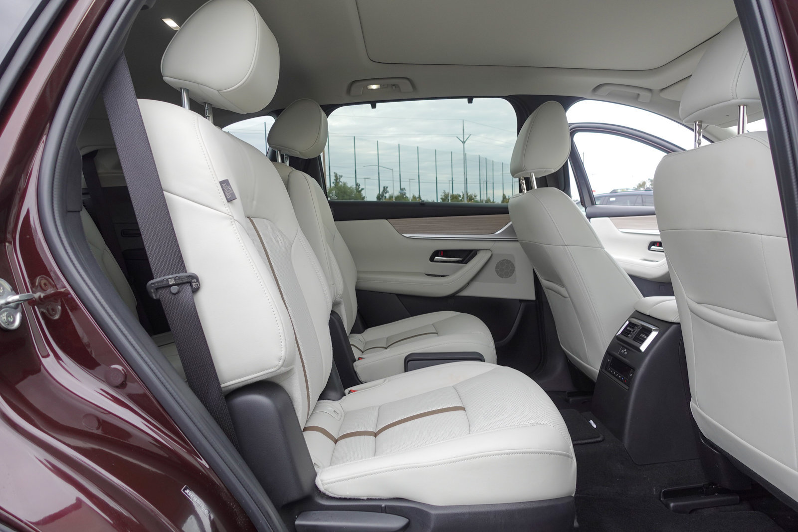 Certified 2024 MAZDA CX-90 Plug-In Hybrid w/ Premium Plus AWD/4WD image 17