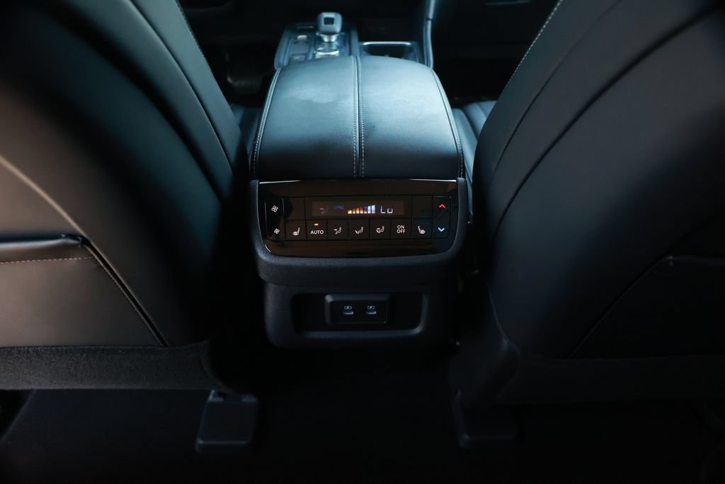 Used 2026 INFINITI QX60 Luxe w/ Cargo Package FWD image 34