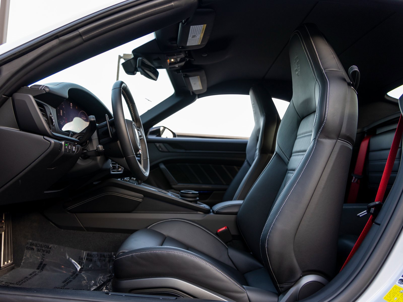 Certified 2025 Porsche 911 Carrera GTS image 25