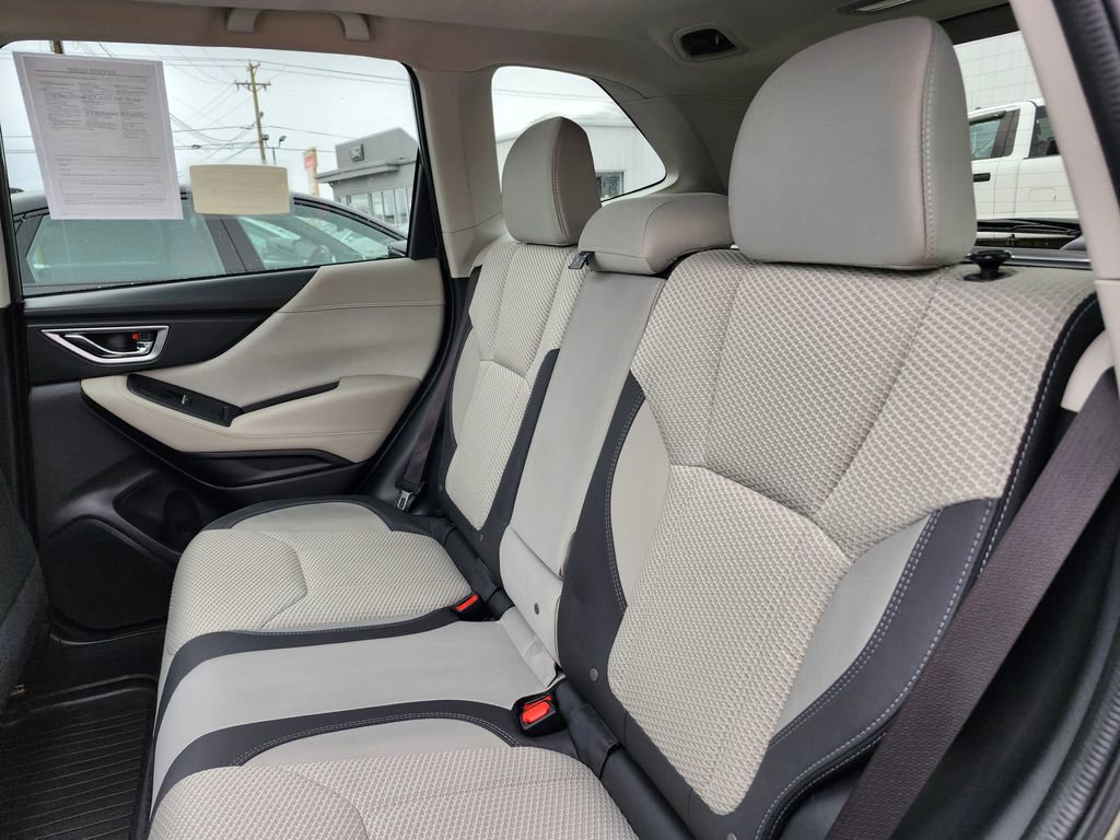 Used 2020 Subaru Forester Premium image 11