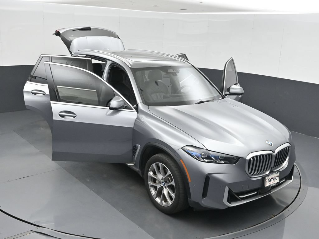 Used 2025 BMW X5 xDrive40i AWD/4WD image 53