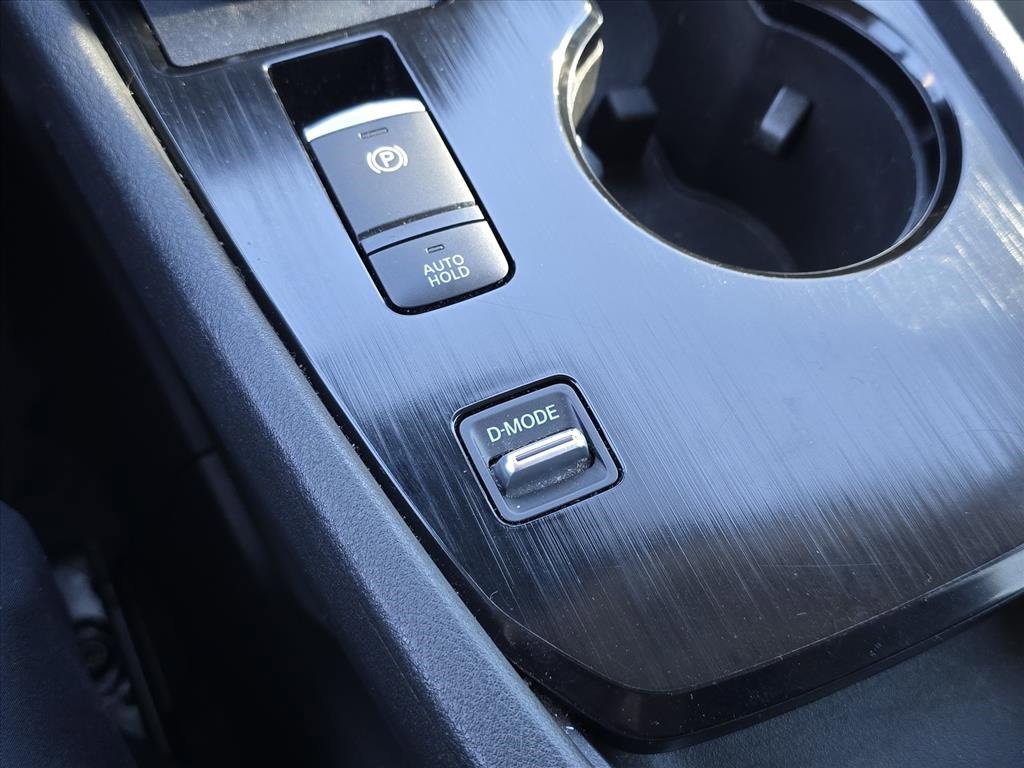 Used 2024 Nissan Rogue S image 24