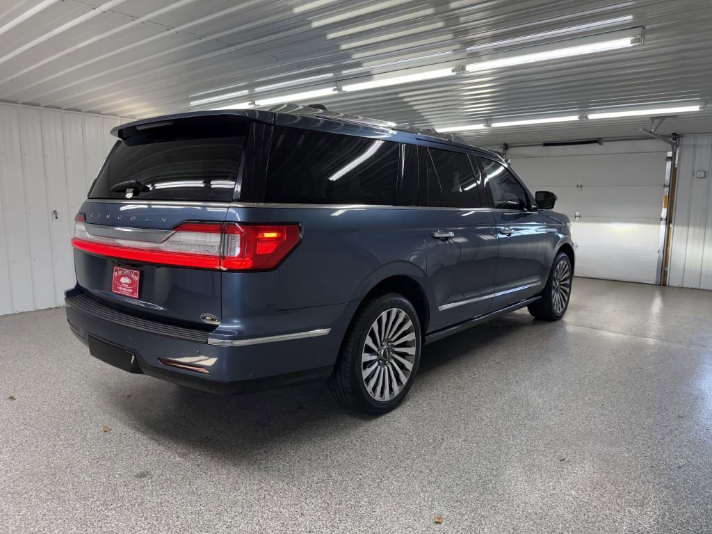 Used 2018 Lincoln Navigator L Reserve w/ Technology Package image 6