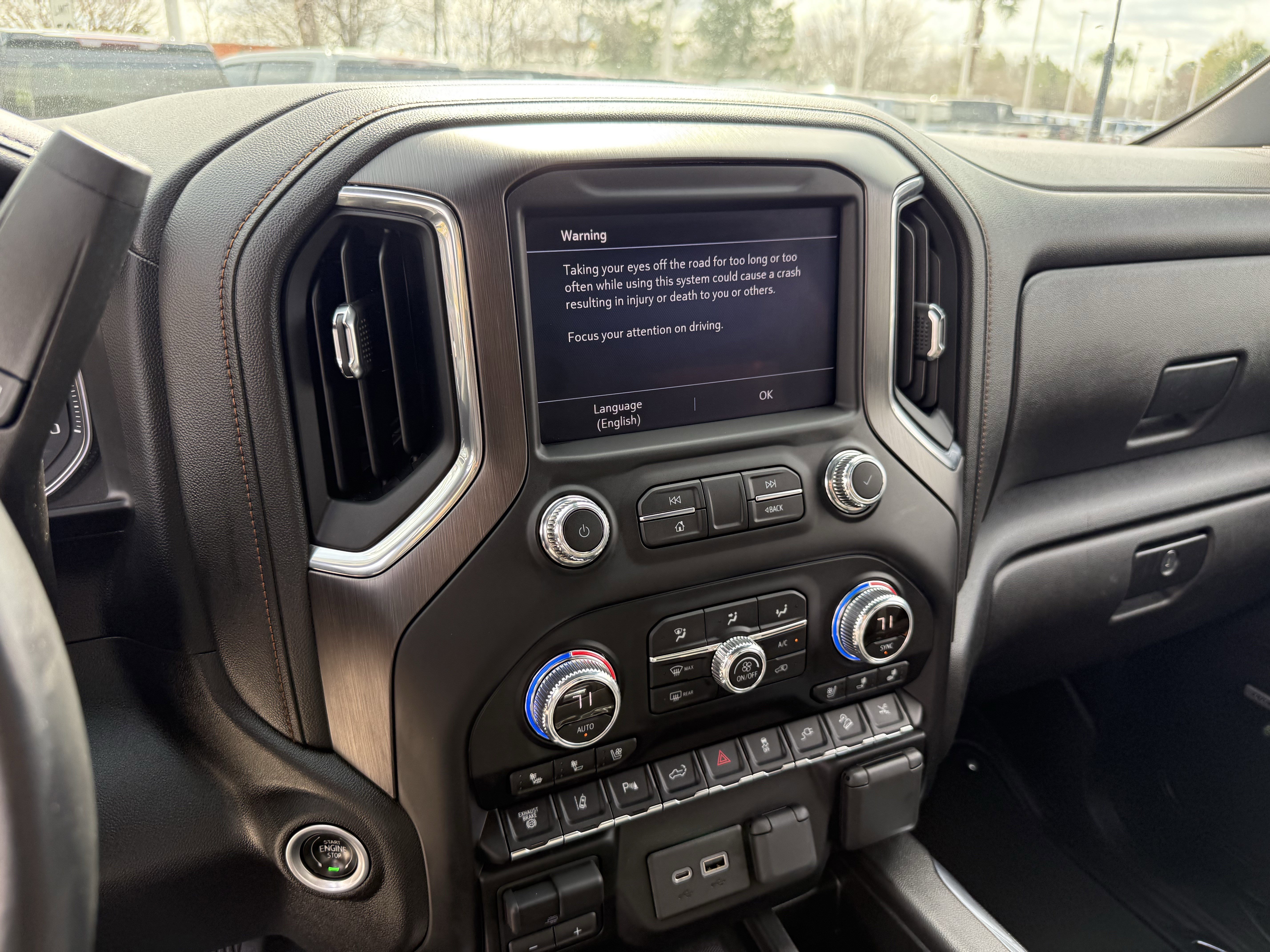 Used 2022 GMC Sierra 2500 AT4 w/ AT4 Preferred Package image 19