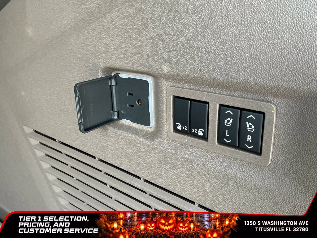 New 2026 GMC Yukon XL Denali w/ Sun & Power Step Package AWD/4WD image 24