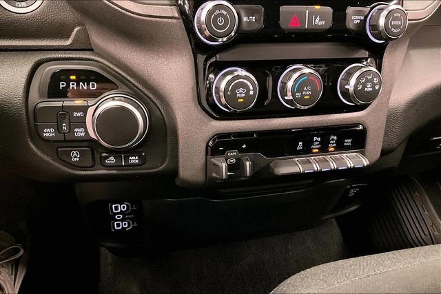 Used 2025 RAM 1500 Classic Warlock AWD/4WD image 32