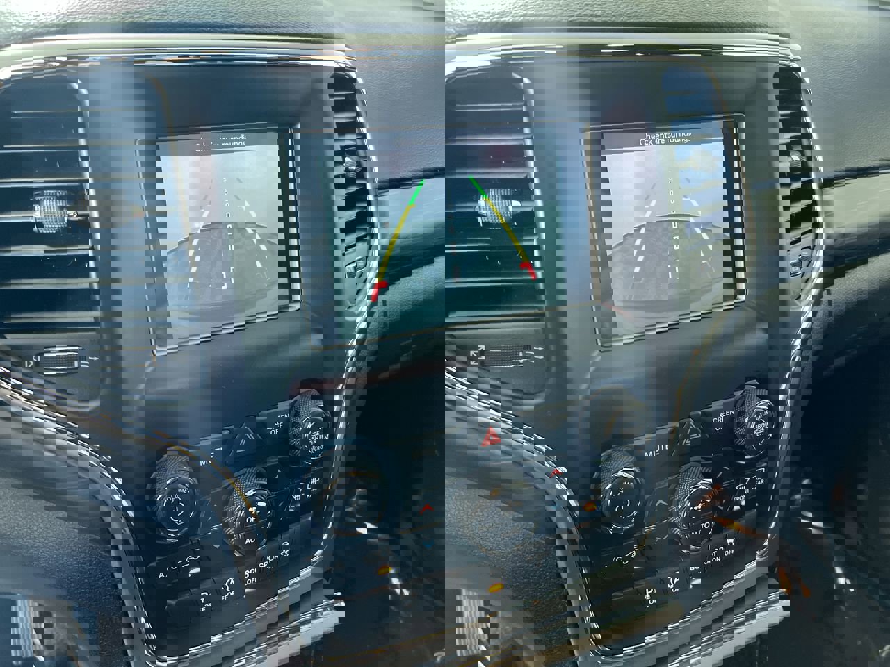 Used 2020 Jeep Grand Cherokee Laredo image 29