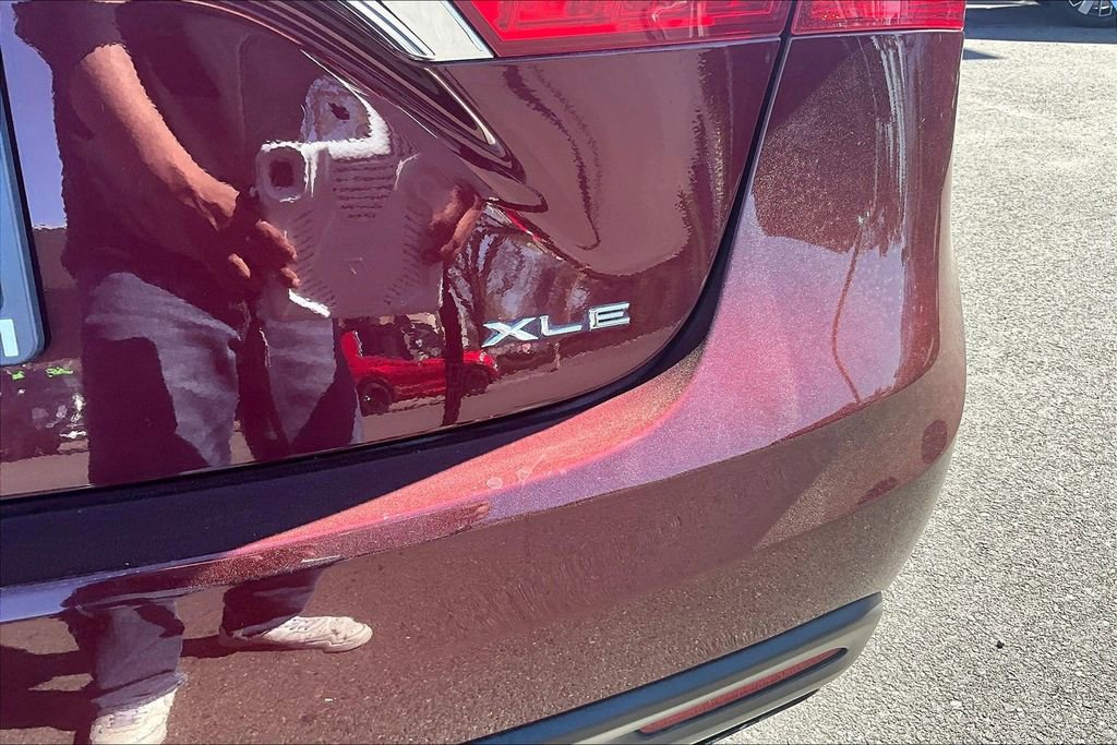 Used 2013 Toyota Avalon XLE image 8