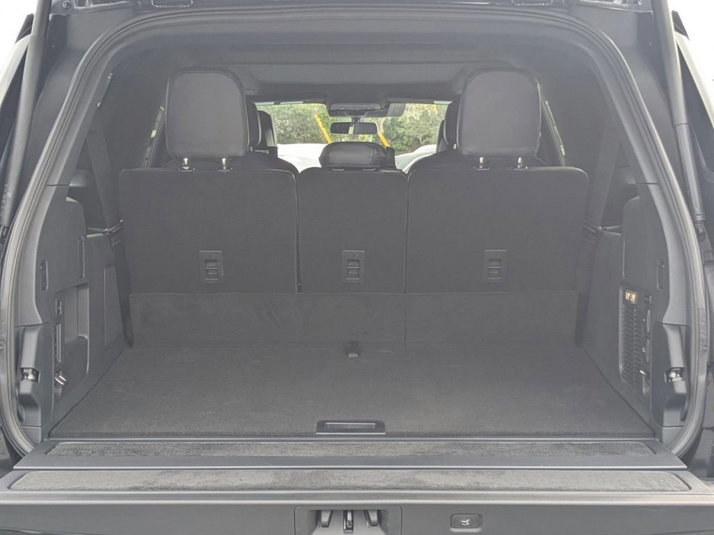New 2025 Lincoln Navigator L Black Label image 13