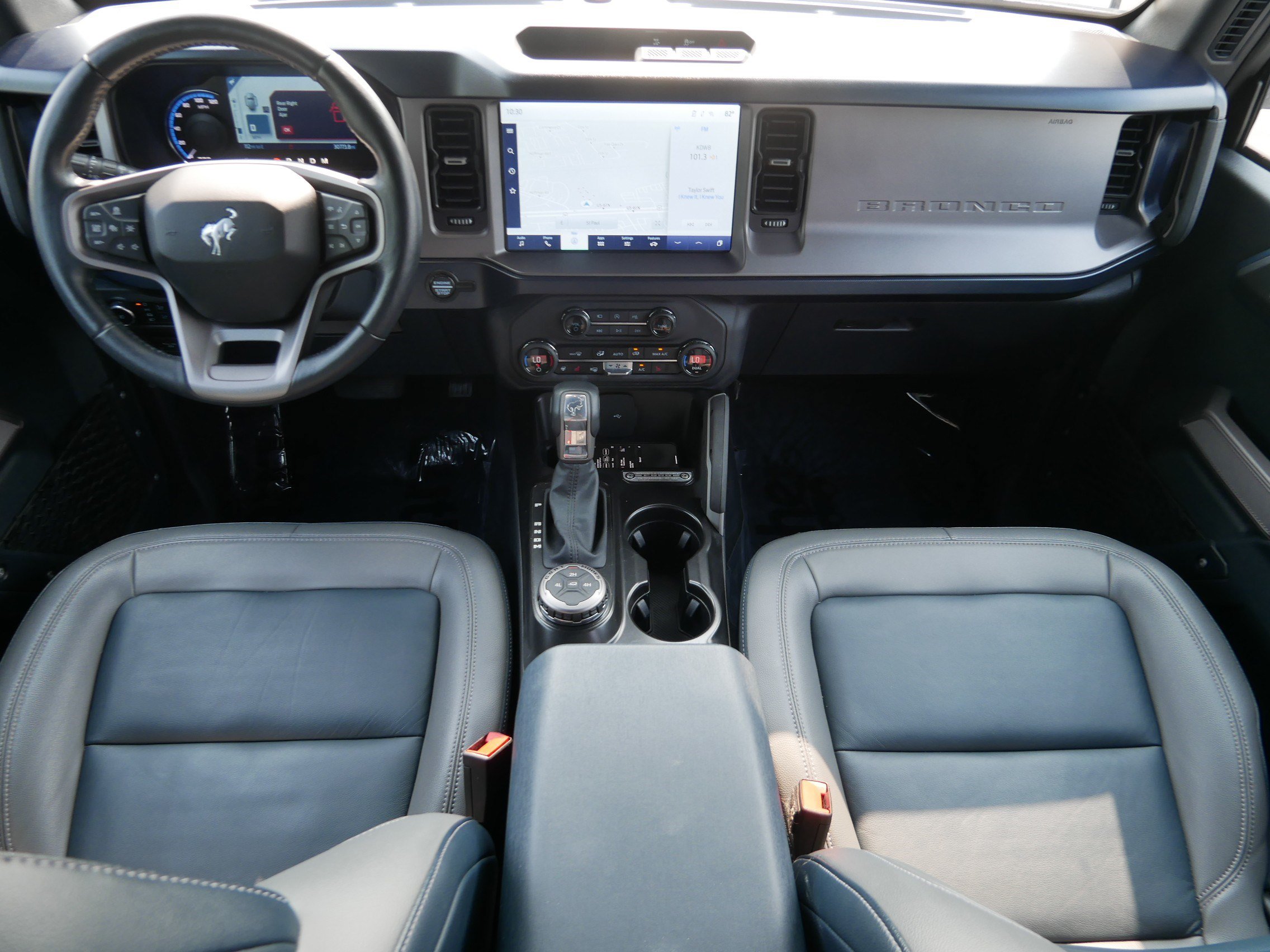 Used 2023 Ford Bronco Outer Banks AWD/4WD image 8