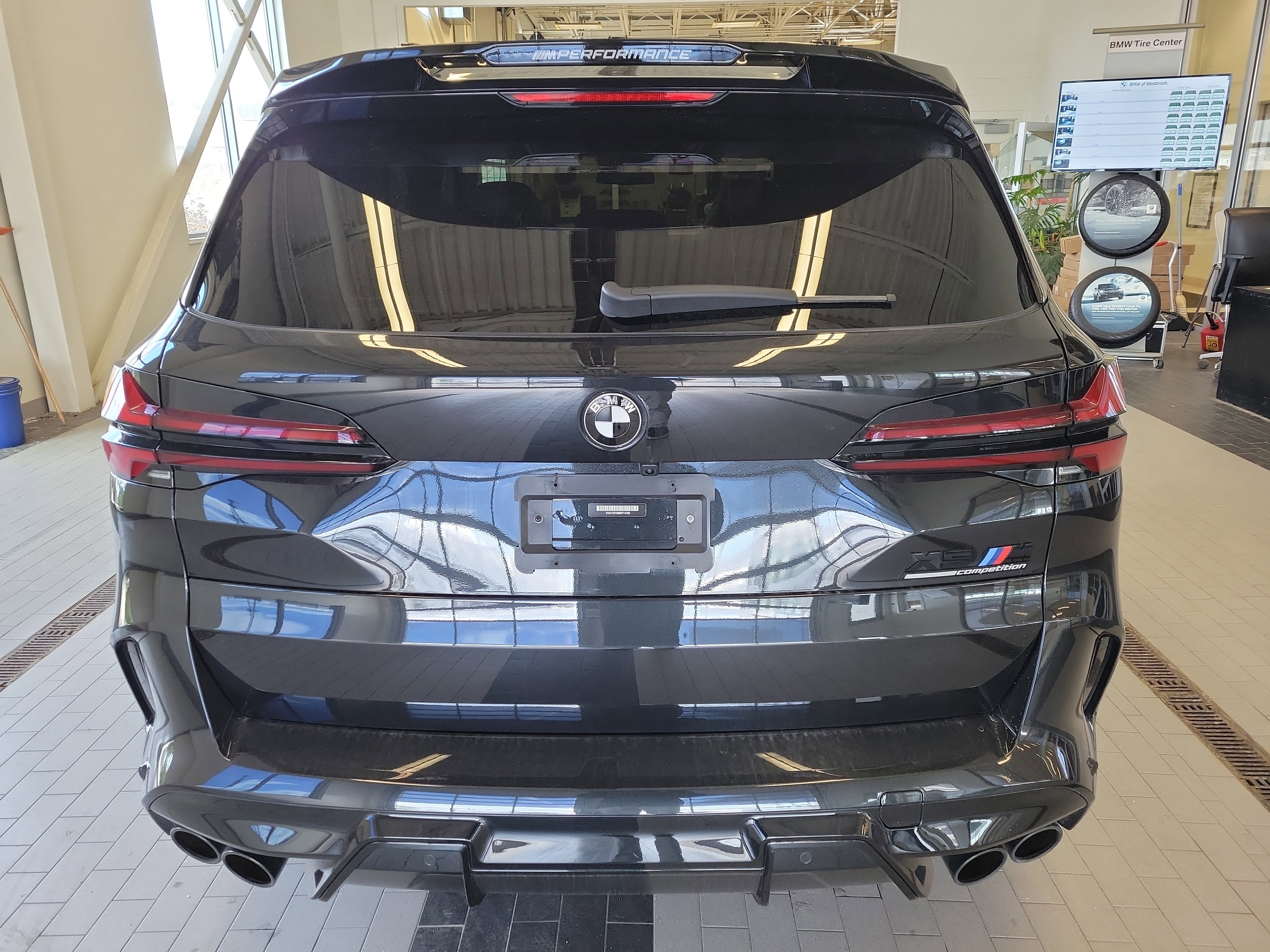 Used 2024 BMW X5 M Competition w/ Executive Package image 6