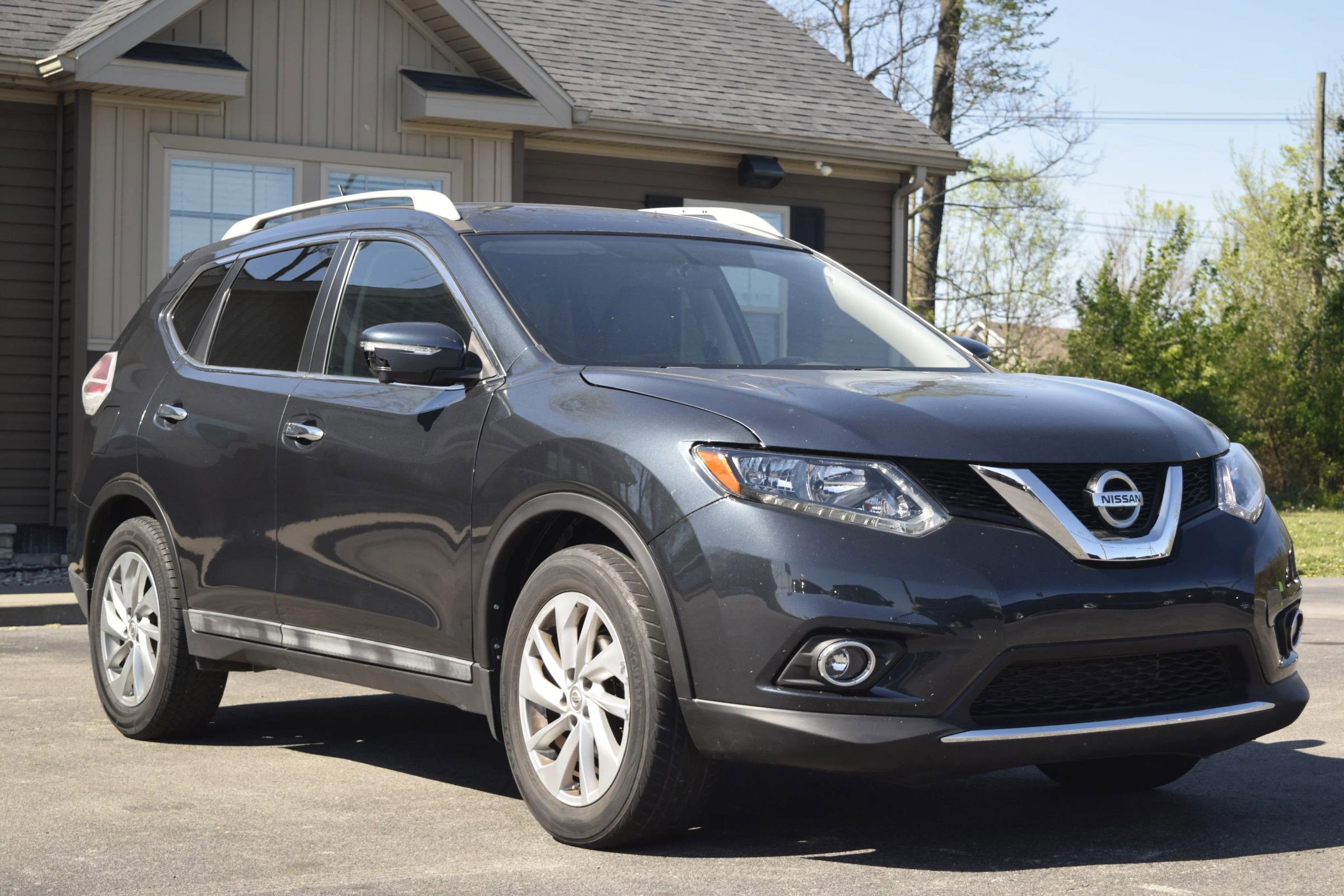 Used 2015 Nissan Rogue SL image 4