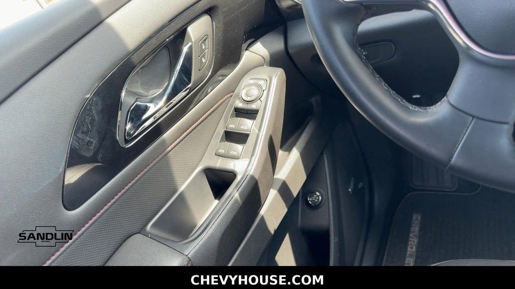 Used 2023 Chevrolet Traverse RS AWD/4WD image 11
