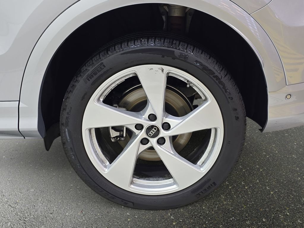 Used 2025 Audi Q5 Premium Plus w/ Premium Plus image 32