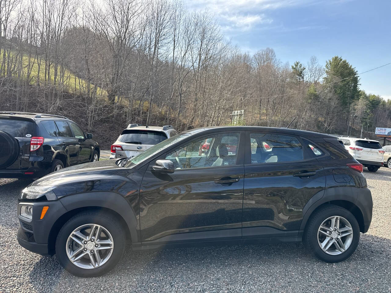 Used 2021 Hyundai Kona SE image 2